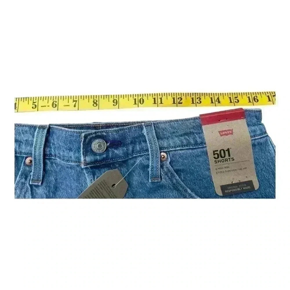 Women’s Levi’s 501 Original Jean Shorts Size 32 US 14 Distressed Medium Blue - Picture 10 of 10